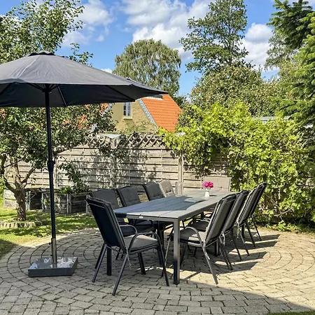 Feriehus Amazing In With Wifi