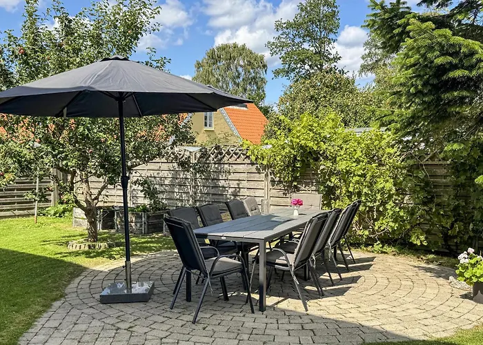 Feriehus Amazing In With Wifi